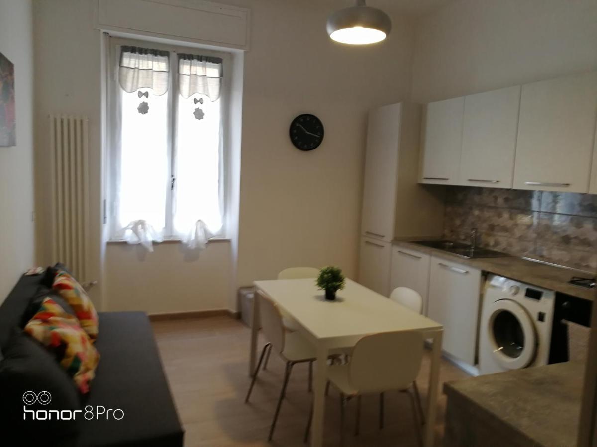 Casa Viorica 2 Hotel Анкона Екстериор снимка