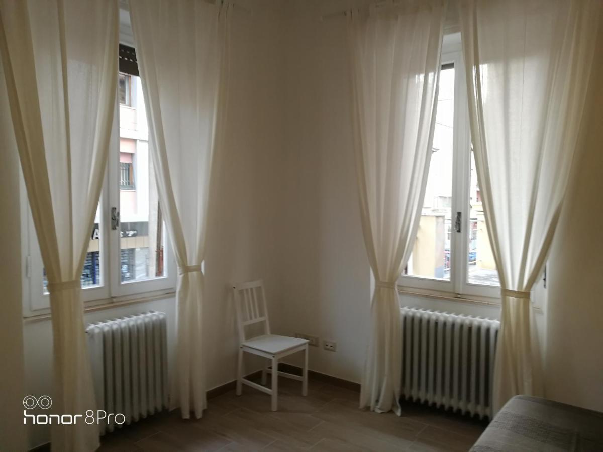 Casa Viorica 2 Hotel Анкона Екстериор снимка